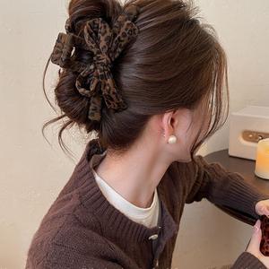 Pince à cheveux vintage à motif léopard pour l'automne et l'hiver, grande taille, accessoires pour cheveux pour femmes et filles - Product Image 1