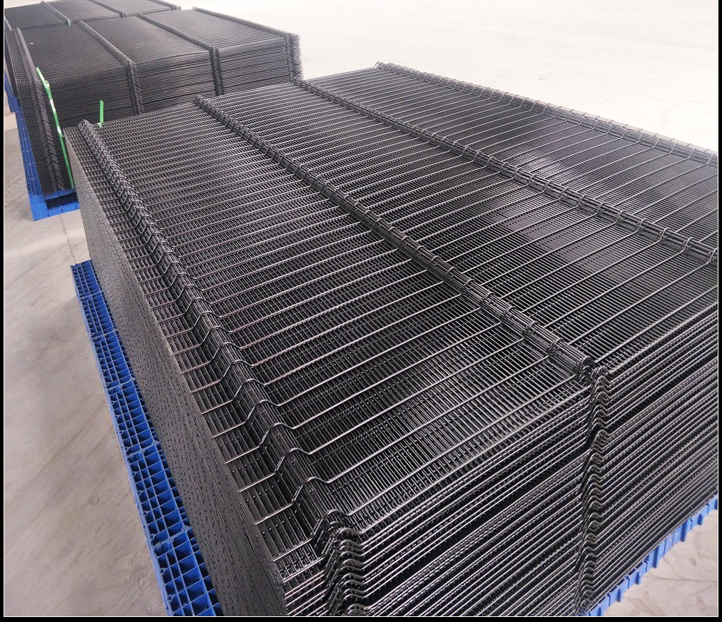 High Quality 50x200mm Screen Pvc Coated Professional V Folds 3d Welded Curved Wire Mesh Metal Panel Garden Fence