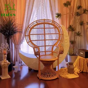 Sedia in tessuto di vimini in rattan naturale mobili da esterno sedia vintage pavone per matrimoni