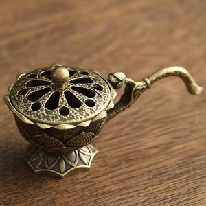 Brûleur d'encens chinois en métal en forme de coquille de lotus pour encens en cendres de bois de santal, poire d'oie et camel - Product Image 4