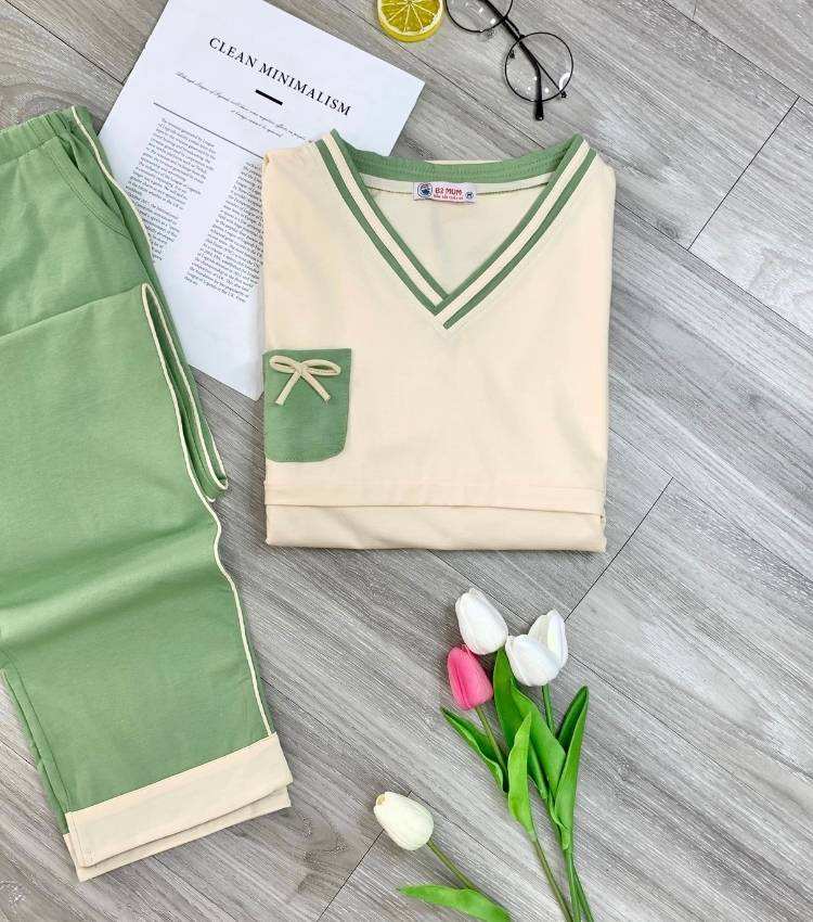 สีเขียว