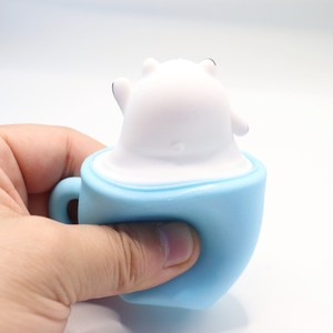 Jouet anti-stress unisexe 2025 et jouet panda des neiges pour enfants, jouets à presser pour s'amuser - Product Image 4