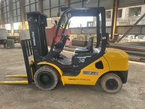 Montacargas Komatsu FD30 de Segunda Mano en Buen Estado, Montacargas Usado de 3 Toneladas a Bajo Precio, Máquina de Almacén Komatsu en Oferta - Product Image 2