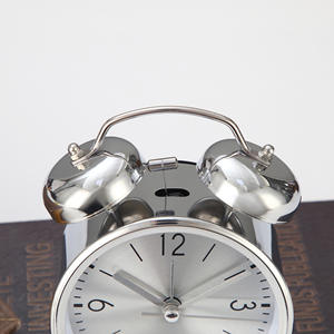 Retro Tarzı Çalar Saat, Öğrenci Çocuk Kuvars Mekanizmalı Çalar Saat, Metal Saat, Sessiz Gece Lambası Hediye Toptan Satış - Product Image 4