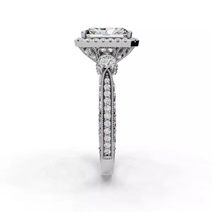 Bague de fiançailles en or 14 carats avec diamant de laboratoire taille radiant, détails en filigrane complexe et pierres latérales, bijou élégant avec halo - Product Image 3