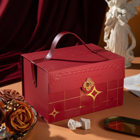 Boîte cadeau en PU, boîte rigide rouge portable avec sangle en PU et fermoir décoratif, motif gaufré de luxe, emballage cadeau en gros