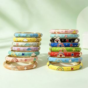 กำไลข้อมือเคลือบลายการ์ตูนรูปเมฆสายรุ้งน่ารัก HZ120 ขนาดเส้นผ่านศูนย์กลางภายใน 46 มม. สำหรับเด็ก ของขวัญเด็ก เครื่องประดับข้อมือ - Product Image 1
