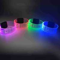 Bracelet LED multicolore personnalisé en gros Festival de musique Atmosphère Props Bracelet lumineux magnétique