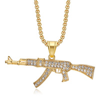 Collier à breloques personnalisé hip hop en acier inoxydable plaqué or 18 carats avec strass et diamants AK 47 pendentif pistolet pour homme