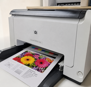 Impresora Láser a Color <span class=keywords><strong>HP</strong></span> <span class=keywords><strong>LaserJet</strong></span> Pro <span class=keywords><strong>CP1025</strong></span> Reacondicionada al 90%, Inalámbrica, Copiadora, Solución de Impresión Confiable para Oficina - Product Image 5