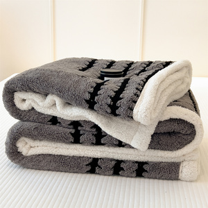 Venta al por mayor <span class=keywords><strong>de</strong></span> fábrica, manta Jacquard <span class=keywords><strong>de</strong></span> lana <span class=keywords><strong>de</strong></span> cordero <span class=keywords><strong>de</strong></span> doble capa gruesa ecológica, tamaño personalizado, <span class=keywords><strong>cubierta</strong></span> <span class=keywords><strong>de</strong></span> terciopelo con sensación <span class=keywords><strong>de</strong></span> nube <span class=keywords><strong>de</strong></span> <span class=keywords><strong>invierno</strong></span> - Product Image 3