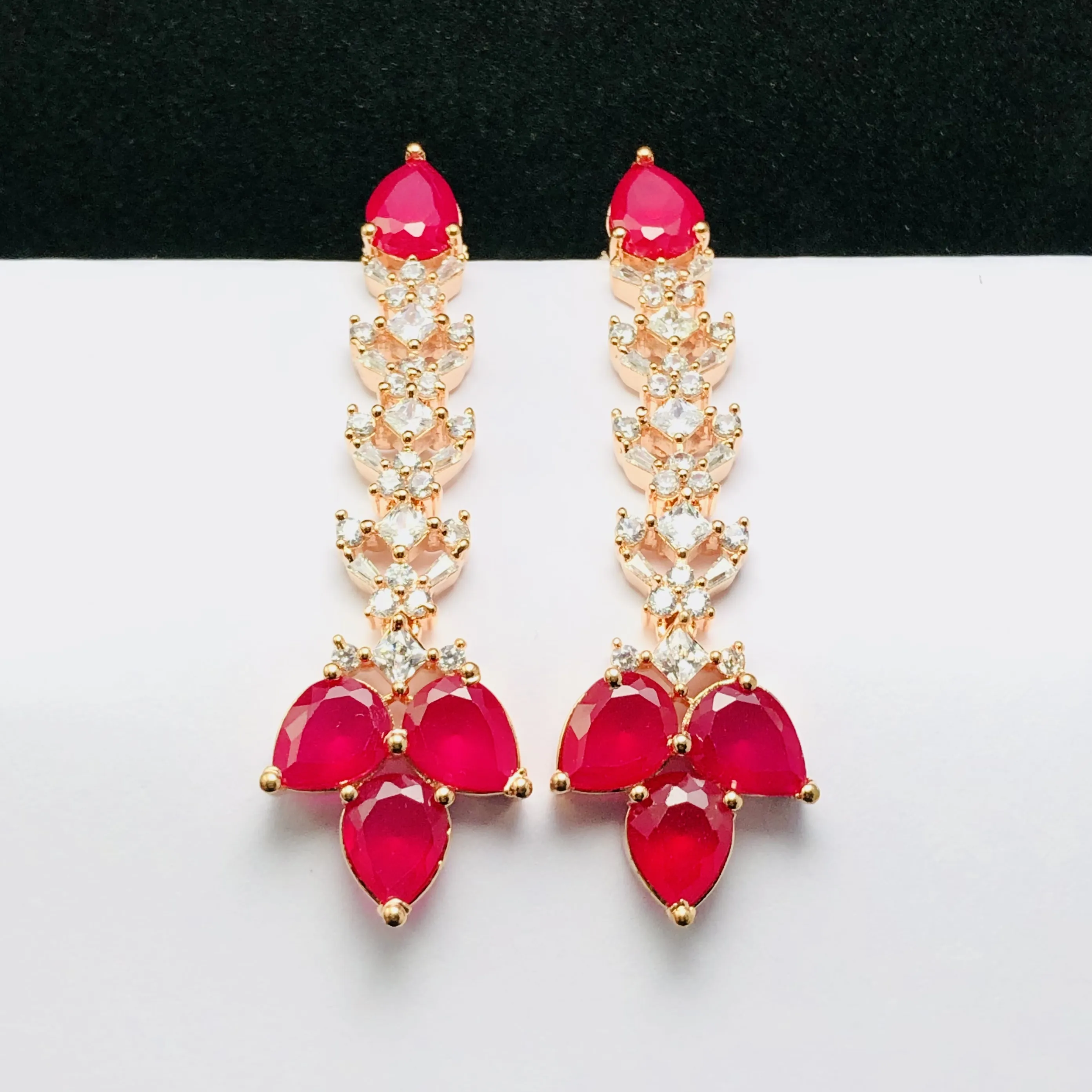 Dangle vermelho brincos para mulheres 925 prata esterlina com laboratório criado Ruby Cubic Zirconia Elizabeth Taylor Inspirado Jóias | Ada