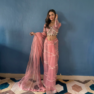 Haut de sari en soie brodé rose, non cousu, longueur ras du sol, orné de perles, style traditionnel indien pakistanais, pour mariage et fête - Product Image 1