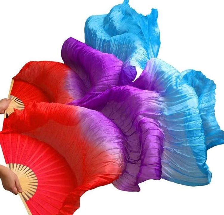 Rosso-viola-blu chiaro