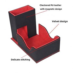 Boîte à dés portable en cuir PU avec intérieur rouge et coins carrés pour le rangement de jeux de société et fonction de roulement magnétique - Product Image 3
