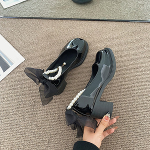 Ronde Kop Vierkante Chunky Dikke Platform Kristal Parel Sieraden Ketting Lint Vlinder Strik Nieuwste Ontwerp Mary Jane Schoenen