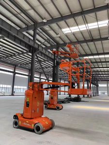 负载200千克升降机<span class=keywords><strong>2</strong></span>-11m便携式电动伸缩自行式吊杆升降机高空作业移动平台价格低廉 - Product Image 5