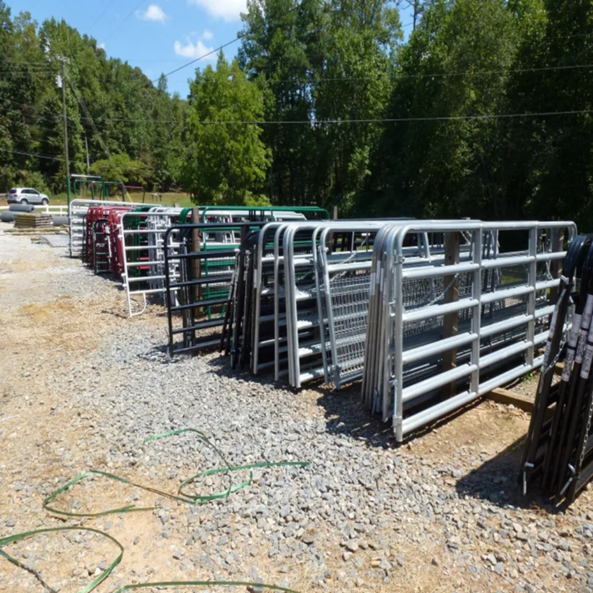 Wholesale bulk cheaper pricing used high strength regular 21 m length stable livestock yard metal fences panels for sale