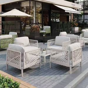 Novo Conjunto de Móveis de Jardim Moderno Verde em Ferro para Exterior, Cadeiras de Jardim à Prova de Intempéries, Mesa de Café para Pátio, Parque e Hotel - Product Image 6