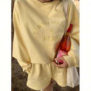 Conjunto Deportivo Casual de Dos Piezas para Mujer, Diseño Sólido para Estar en Casa, Sudadera de Felpa de Algodón con Bordado y Pantalones Cortos - Product Image 4