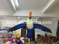 Toucan gonflable d'oiseau pour la décoration de plafond Modèle animal géant pour l'événement sur le thème tropical