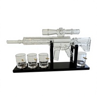 Coffret de Carafe à Whisky en Verre Borosilicate en Forme de Fusil Tactique AR-15 Classique et Créatif, Détails de Lunette, 4 Verres Balle, Support Noir
