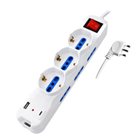 Enchufe Múltiple Italiano 6 Tomas 2P + T 10/16A Bipasso + 3 Tomas 10/16A Bipasso/Schuko con 2 USB (1A + 1C) Máx: 3500W
