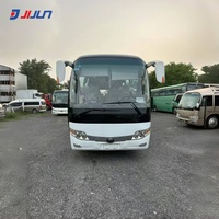 Autocar de grande capacité et efficace, conduite en douceur, véhicule commercial avec un grand compartiment à bagages, autocar Yutongs d'occasion