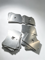 Fabrication sur mesure de plaques en acier inoxydable usinées CNC, découpées au laser, pour montage d'équipements, fabrication de tôles métalliques non standard