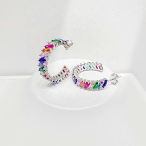 Precio de fábrica, pendientes de plata de ley 925 con piedra arcoíris grande, pendientes colgantes únicos de moda, pendientes de circonia coloridos de verano. - Product Image 5