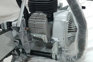 Tronçonneuse professionnelle 105cc 070 avec guide-chaîne de 36 pouces et chaîne 070, tronçonneuse à essence pour la coupe d'arbres - Product Image 3