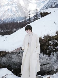 Nouvelle Collection Manteaux Femme Tendance AMELIE BELTED KIMONO COAT en Cachemire du Vietnam, Chaleur Supérieure, Fermeture Longue à Ceinture, Manteau d'Hiver pour Femme - Product Image 4