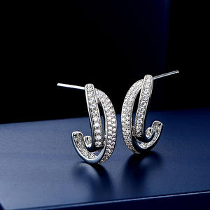 Orecchini a Cerchio in Oro Bianco con Cristalli Taglio Brillante Rotondo, Gioielli alla Moda per Donna - Product Image 3