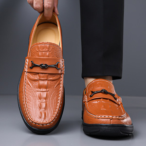 Mocassins en cuir à motif crocodile pour homme, bout rond, chaussures décontractées à enfiler, toutes saisons, semelle intermédiaire en EVA, semelle extérieure en caoutchouc - Product Image 4