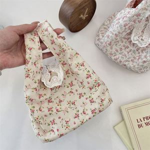 Sac fourre-tout à imprimé floral mignon, petit sac à main pour le travail, sac à main d'été pour femmes, sac à poignet de style coréen - Product Image 3