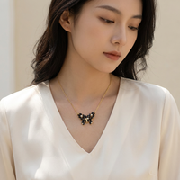 Collier pendentif papillon élégant en zircon noir marquise avec accent en zircon blanc, bijoux plaqués or