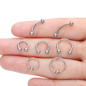 Anneau de piercing en titane PVD circulaire en forme de fer à cheval pour septum, nez, lèvre, sourcil |   Style punk hypoallergénique à filetage externe - Product Image 4