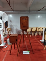 Photomaton pliable en bois massif de chêne, compatible iPad et appareil photo, avec cadre lumineux pour mariages, fêtes et lieux événementiels