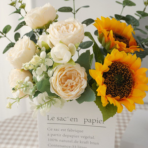 Ramo de Girasoles Artificiales de Seda, Estilo Nórdico, Decoración para el Hogar, Accesorios para Bodas, Reutilizables y Reciclables - Product Image 4