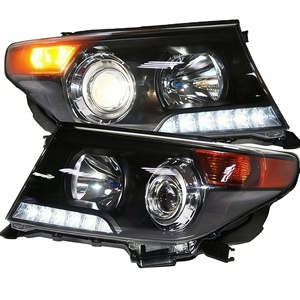 Phare LED de jour pour Toyota Land Cruiser, version américaine, fond noir - Product Image 3