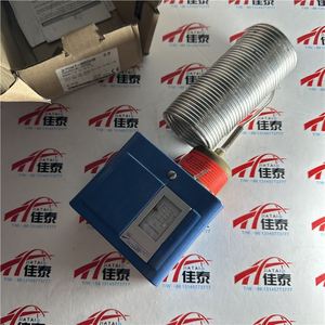 ยอร์ค 270XT-95008 ตัวป้องกันเทอร์โมสตัทเครื่องปรับอากาศพร้อมฟังก์ชั่นสัมผัสหน้าจอ LCD ความละเอียด 320x240 - Product Image 1