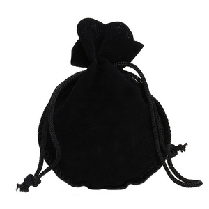 Sac en velours personnalisé 7*9cm avec cordon de serrage, noir/rouge, pour bijoux, emballage cadeau mariage/Noël - Product Image 4