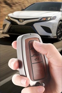 High Quality Zinc Alloy Metal Leather Car <strong>Key</strong> Fob <strong>Cover</strong> Case For Toyota Camry Avalon Corolla Highlander RAV4 Sequoia <strong>Key</strong> - Product Image 6