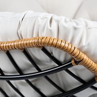 Fauteuil à bascule de patio en rotin PE tressé à la main avec coussin épais capitonné et base en forme de lune