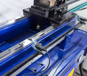 Máquina de Abocardado Rotatoria Automática Multifuncional Confiable para Tubos Cuadrados, Capacidad Máxima de Encogimiento de 60 mm, Potencia de 5.5 kW - Product Image 2