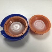 Capuchons de vis en plastique pour bidons / Bouchons à vis pour fûts / Capuchons de vis rouges