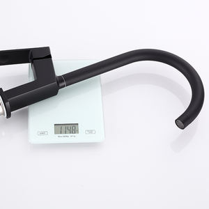 Robinet <span class=keywords><strong>mitigeur</strong></span> de cuisine noir et or, poignée unique rotatif à 360 degrés antique rétractable évier de cuisine robinets en laiton mélangeur de cuisine noir et or - Product Image 6