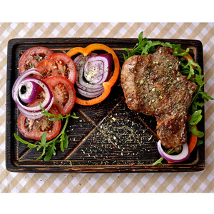 Plateau en bois de chêne clair, épais et solide, fait à la main, un design Unique, pour les steaks - Product Image 3