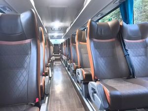 Autobús de Turismo de Lujo Usado de 50 Asientos, Alta Calidad, Excelente Valor, Perfecto Estado, Espacioso y Cómodo, Autobús en Venta - Product Image 5