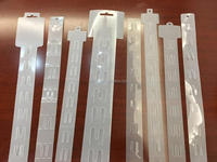 Étagère suspendue multi-niveaux Hookei pour la présentation de collations écologiques, installation facile, support à clips en plastique transparent pour les chips, supermarchés